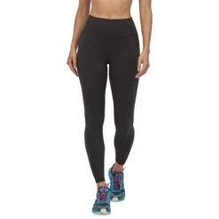 Patagonia Womens Maipo 7/8 Tights -Simms || Orvis || Patagonia Sales 231 patagonia womens maipo 7 8 tights black 06