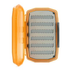 UMPQUA UPG FOAM WATERPROOF ESSENTIAL MEDIUM FLY BOX