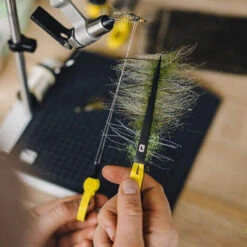 Loon Outdoors LOON D-LOOP TWEEZER -Simms || Orvis || Patagonia Sales D Loop Tweezer alt 5 1000x 17cd9c7a c967 4f13 bd12 0a73a43b0594