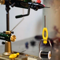 Loon Outdoors LOON ERGO BOBBIN -Simms || Orvis || Patagonia Sales Ergo Bobbin alt 1 1000x 57097679 6a98 4fe3 ba7a c52e3a7a4c91