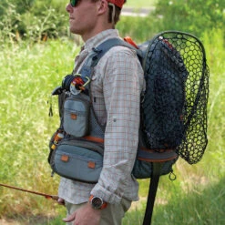 Fishpond Sagebrush Pro Mesh Vest 13 Fishpond Sagebrush Pro Mesh Vest -Simms || Orvis || Patagonia Sales Fishpond TCO 2021 0020 SagebrushProMeshVest FireholeBackpack Side