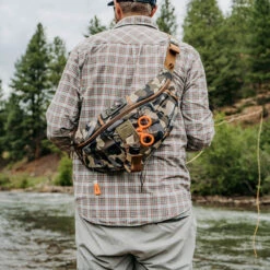 UMPQUA ZS2 BANDOLIER SLING PACK -Simms || Orvis || Patagonia Sales UFM04847 bandol 27317.1574295445