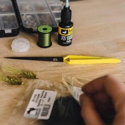 Loon Outdoors LOON D-LOOP TWEEZER -Simms || Orvis || Patagonia Sales d loop tweezer alt 3 1200x 30f185cb 2626 4b46 8cd6 8986e3b10508