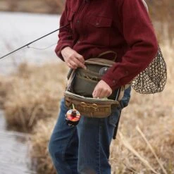 Fishpond Blue River Chest/Lumbar Pack -Simms || Orvis || Patagonia Sales p 127b0eef cf31 4647 99a1 544ed305d8af