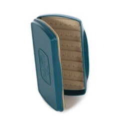 Fishpond Tacky Pescador Fly Box -Simms || Orvis || Patagonia Sales pescador threequarter 1 1100x d4240bfa e964 46c7 a590 2d918518cfc0