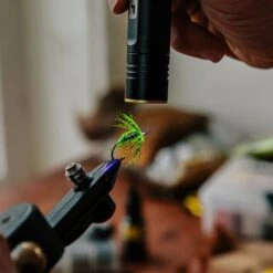 Loon Outdoors LOON UV BENCH LIGHT -Simms || Orvis || Patagonia Sales uv bench light alt 1 1200x 1d71b60b 2ff5 42cd 8164 9d3c42888afa